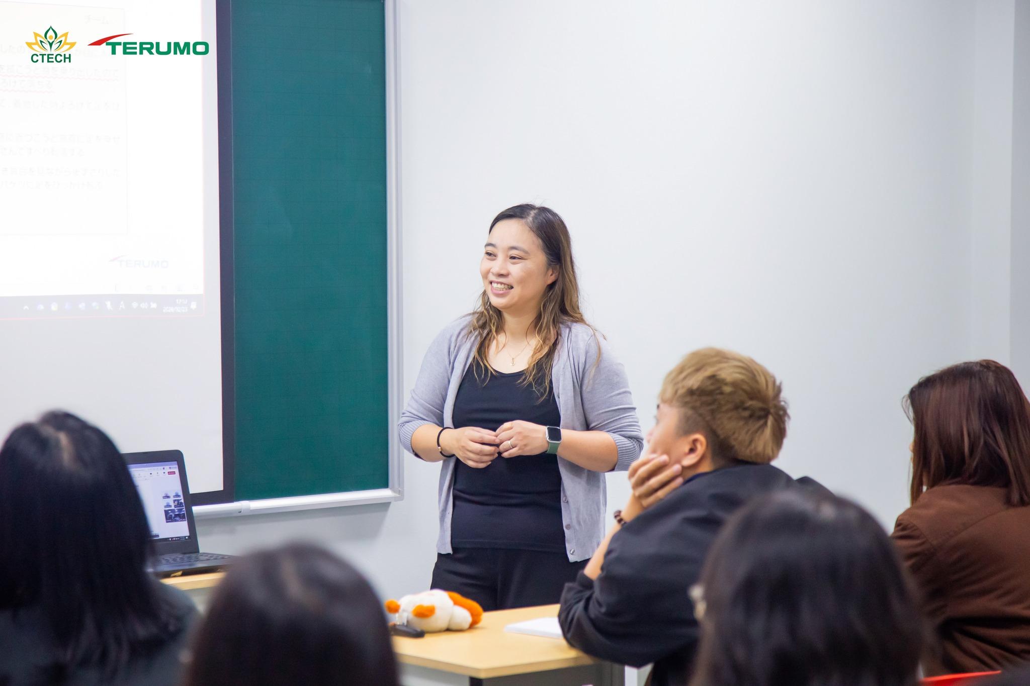 Khí Thế Đầu Năm Của Lớp Học Bổng Terumo Tại CTECH
