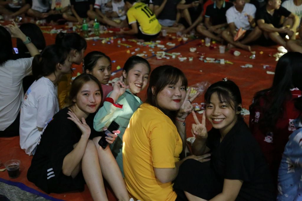 Trung thu “cùng nhau” của tân sinh viên CTECH