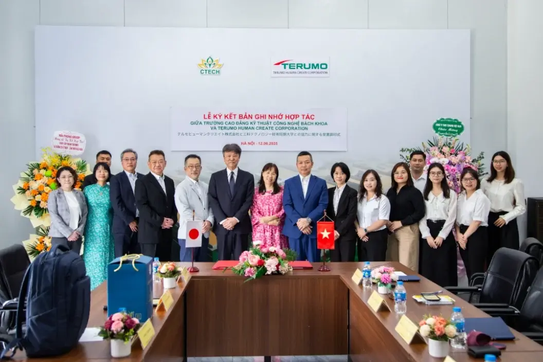 CTECH、テルモグループと戦略的提携を締結 – 医療系学生に世界への扉を開く