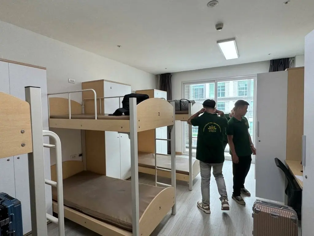 CTECH Students Visit and Participate in Practical Training at LG Display Vietnam Hai Phong