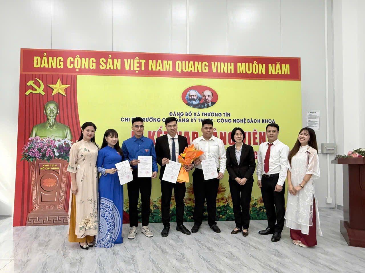 Lễ Kết Nạp Đảng Viên Mới Tại CTECH: Dấu Mốc Vinh Dự Và Khát Vọng Cống Hiến